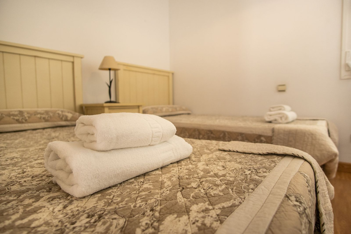 Photo 13 Middle Floor Apartment New Golden Mile, Costa del Sol, Málaga – R5010607