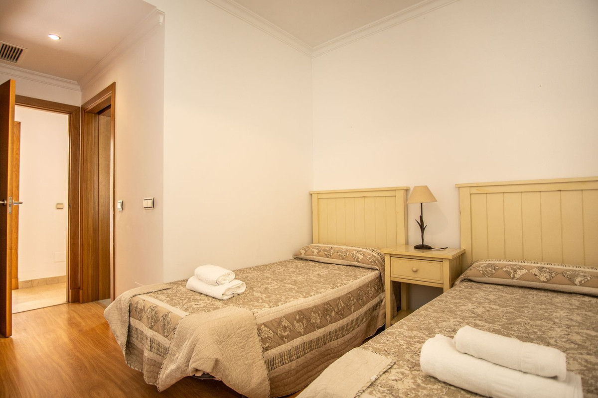 Photo 14 Middle Floor Apartment New Golden Mile, Costa del Sol, Málaga – R5010607
