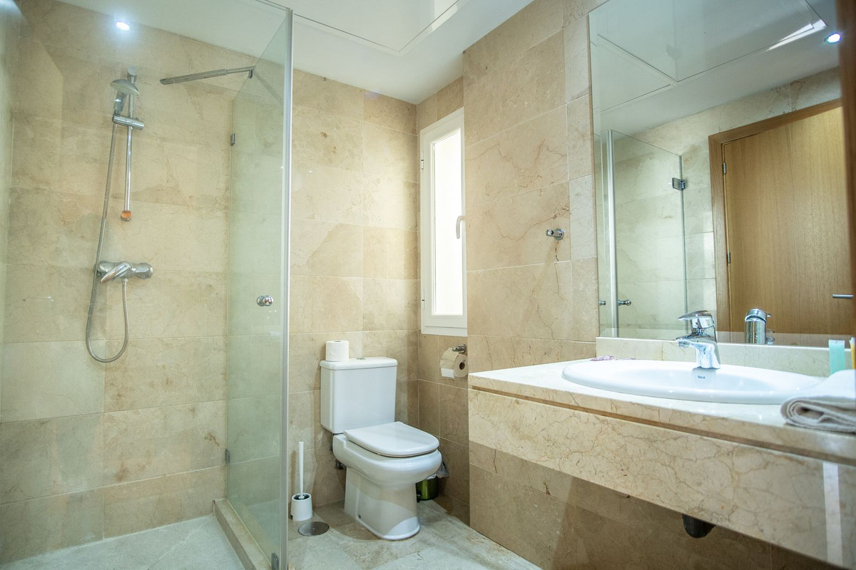 Photo 15 Middle Floor Apartment New Golden Mile, Costa del Sol, Málaga – R5010607