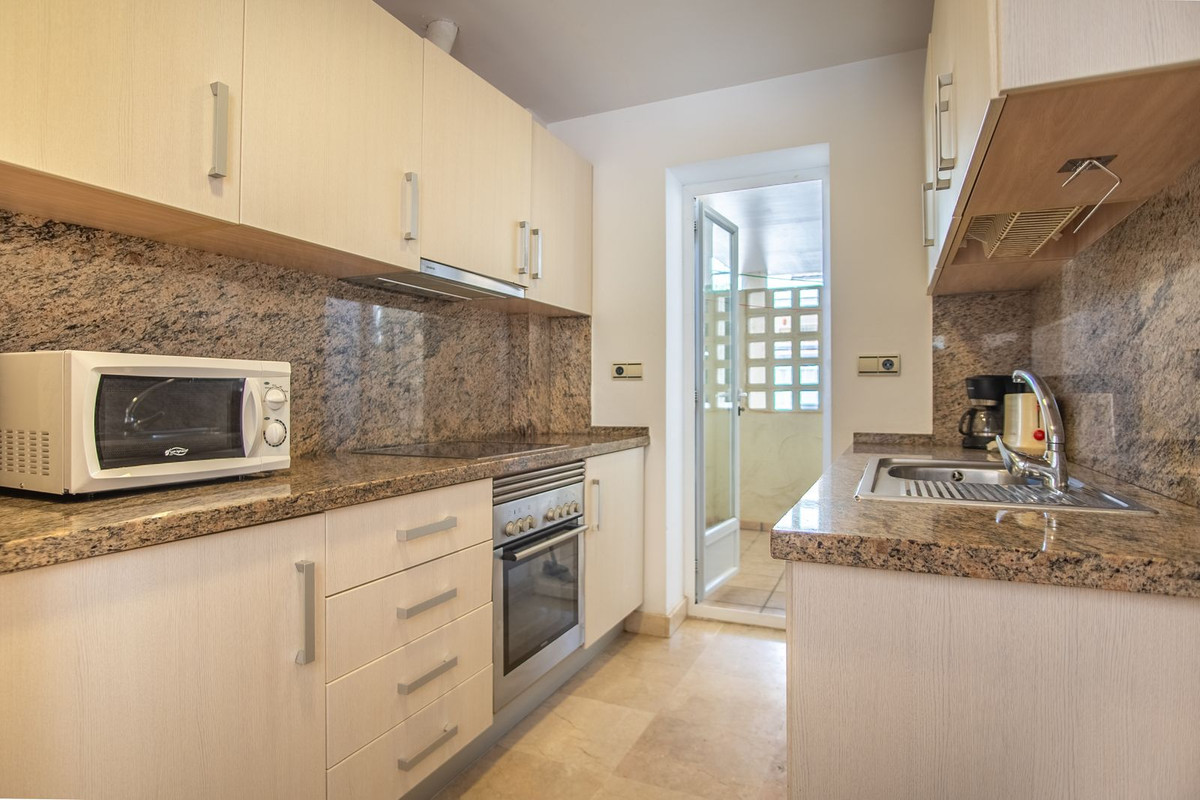 Photo 28 Middle Floor Apartment New Golden Mile, Costa del Sol, Málaga – R5010607