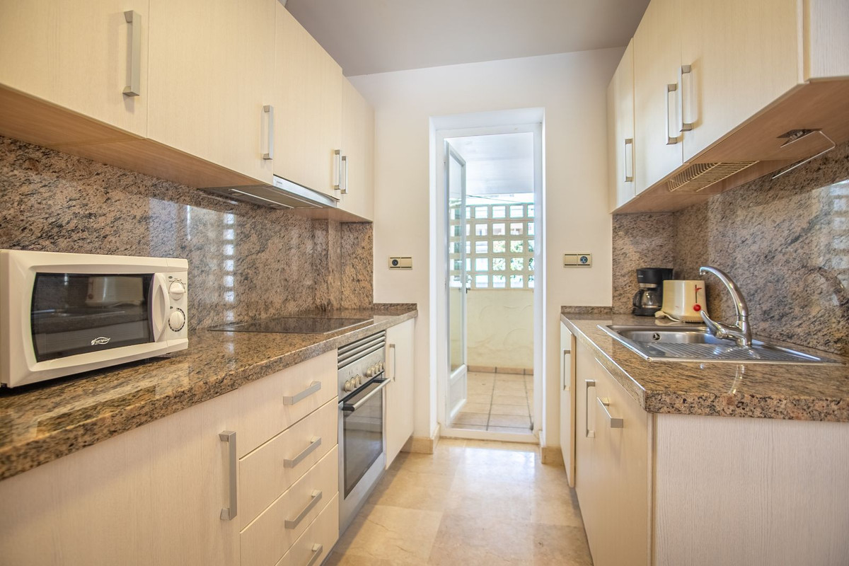 Photo 29 Middle Floor Apartment New Golden Mile, Costa del Sol, Málaga – R5010607
