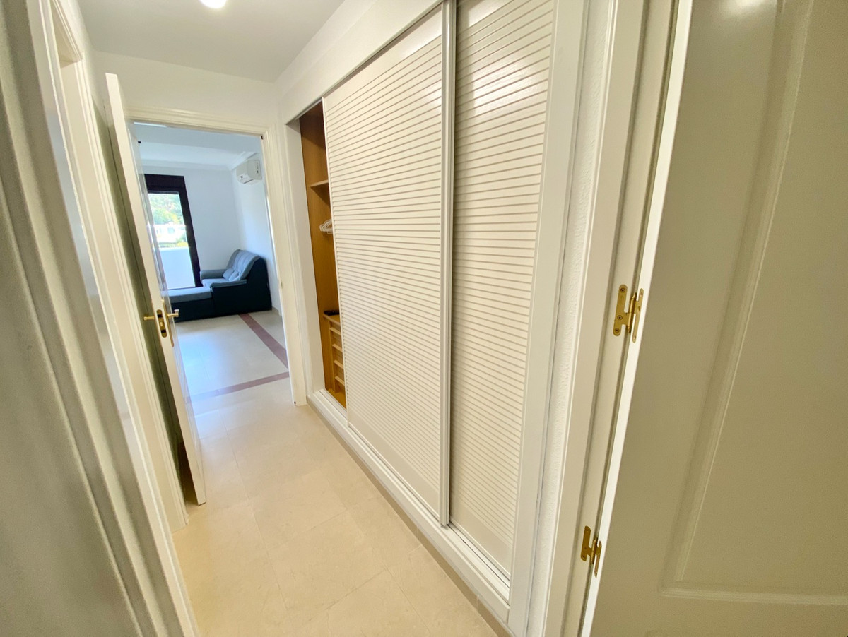 Photo 12 Middle Floor Apartment Nueva Andalucía, Costa del Sol, Málaga – R3800587