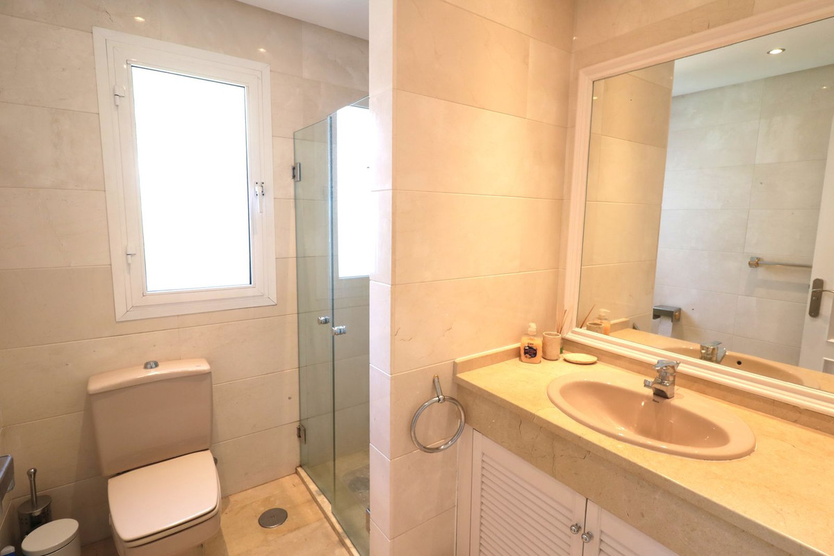 Photo 30 Top Floor Apartment New Golden Mile, Costa del Sol, Málaga – R5021065