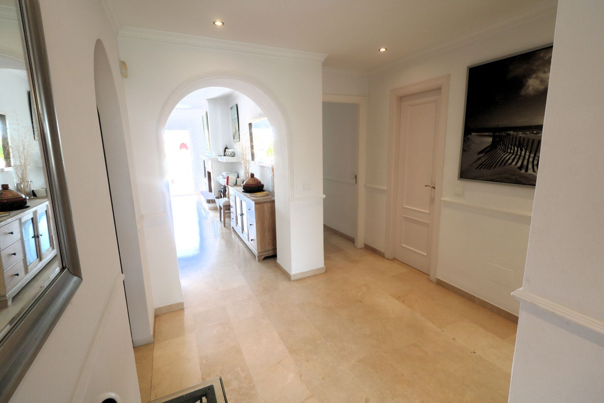 Photo 32 Top Floor Apartment New Golden Mile, Costa del Sol, Málaga – R5021065