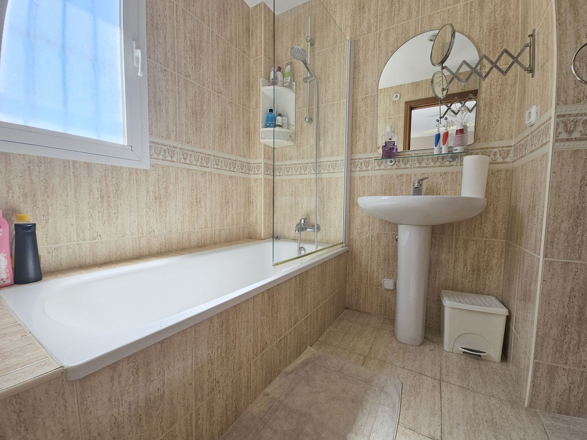 Photo 9 Semi-Detached House Atalaya, Costa del Sol, Málaga – R5048176