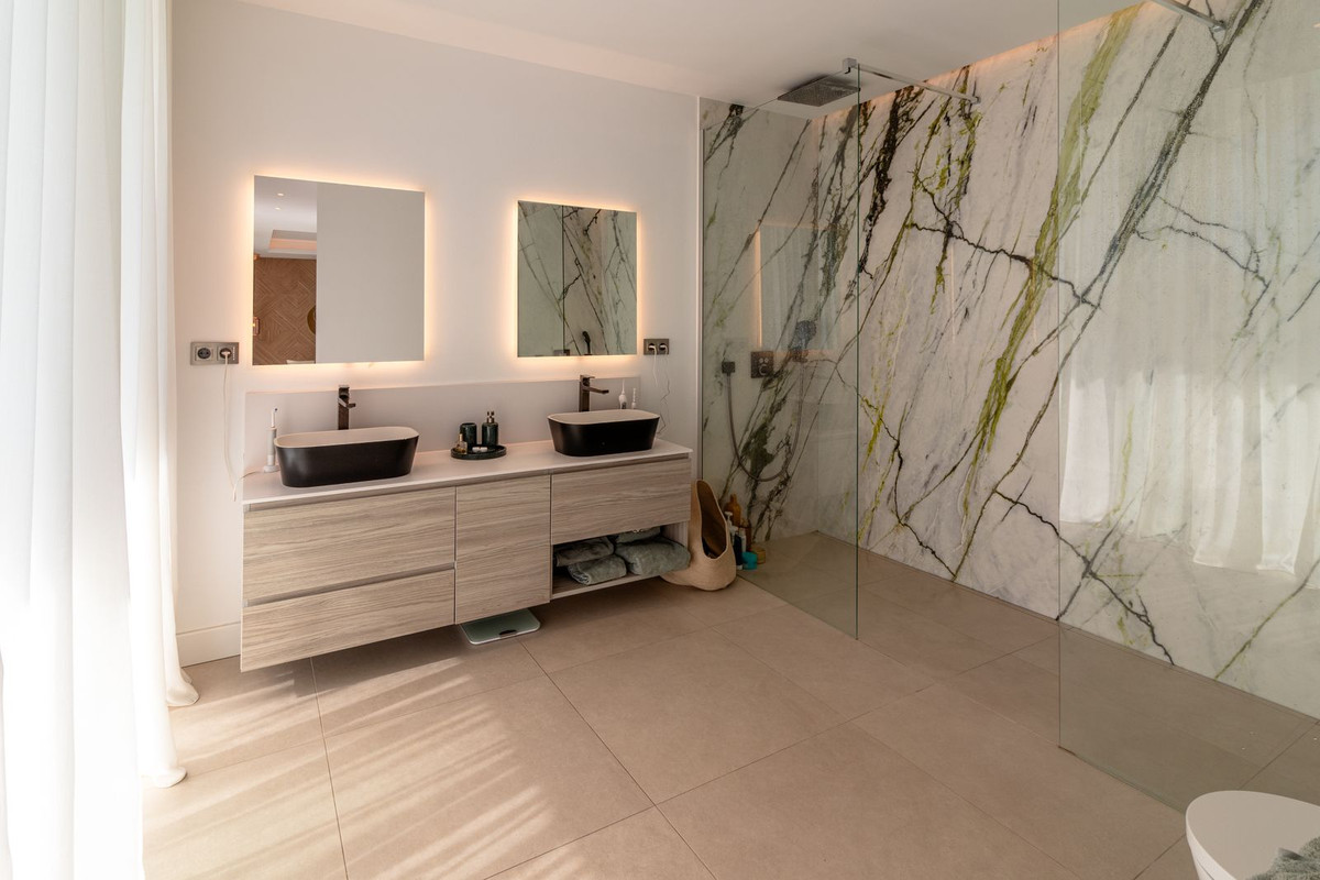 Photo 11 Detached Villa Atalaya, Costa del Sol, Málaga – R5044576