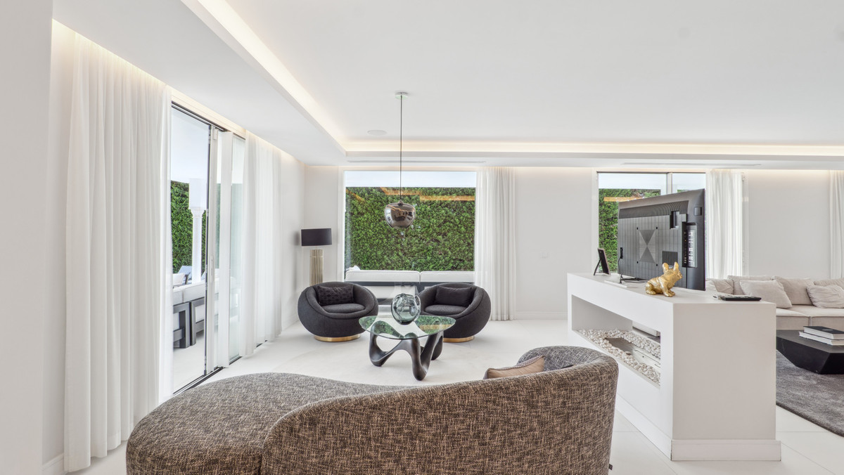 Photo 16 Detached Villa Nueva Andalucía, Costa del Sol, Málaga – R5024821