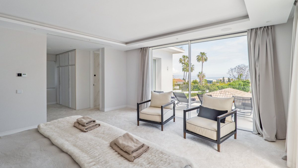 Photo 20 Detached Villa Nueva Andalucía, Costa del Sol, Málaga – R5024821