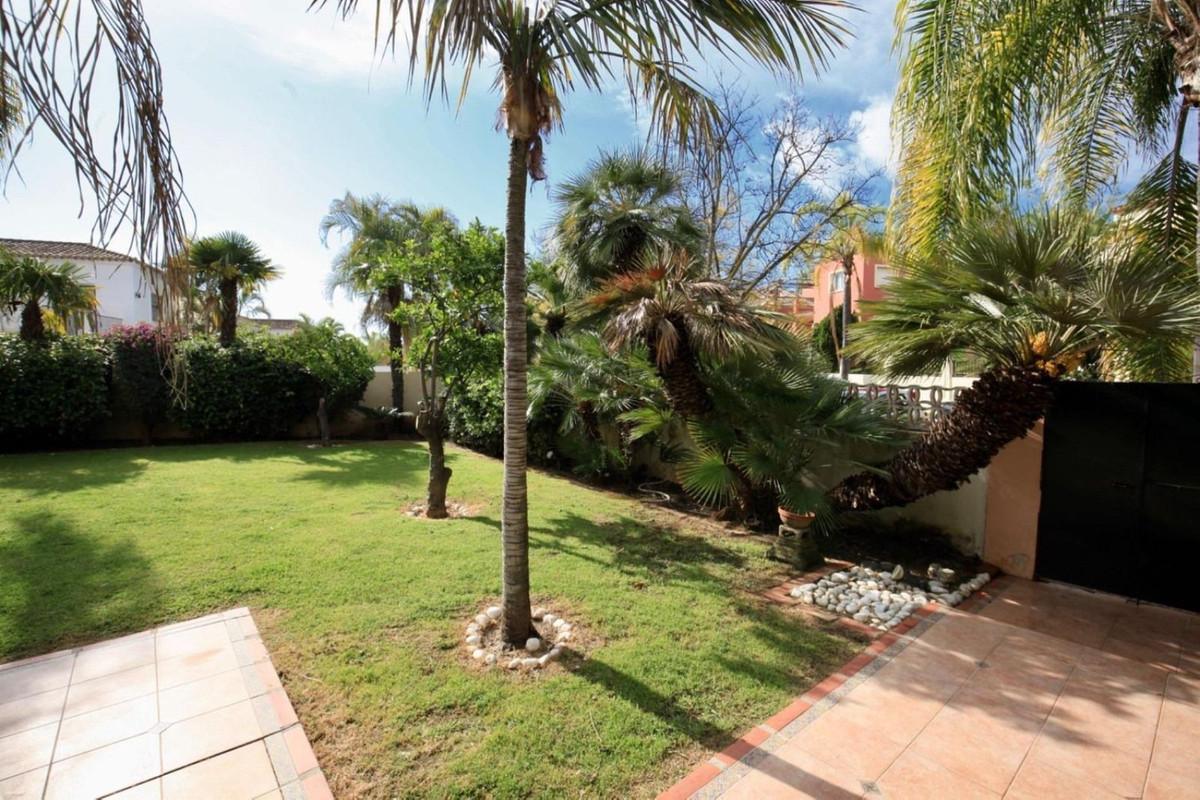 Photo 18 Detached Villa Guadalmina Alta, Costa del Sol, Málaga – R5061856