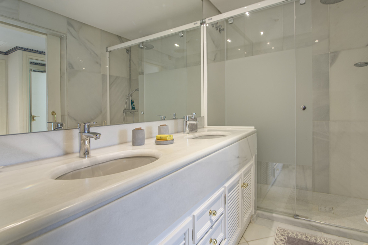 Photo 14 Penthouse Puerto Banús, Costa del Sol, Málaga – R3700997