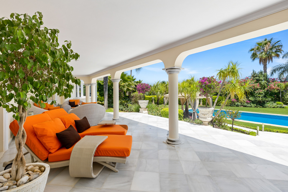 Photo 37 Detached Villa Nueva Andalucía, Costa del Sol, Málaga – R4932499