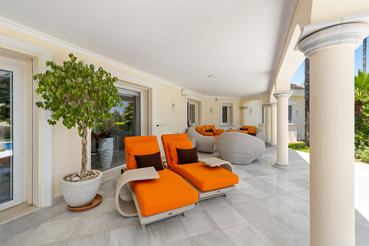 Photo 38 Detached Villa Nueva Andalucía, Costa del Sol, Málaga – R4932499