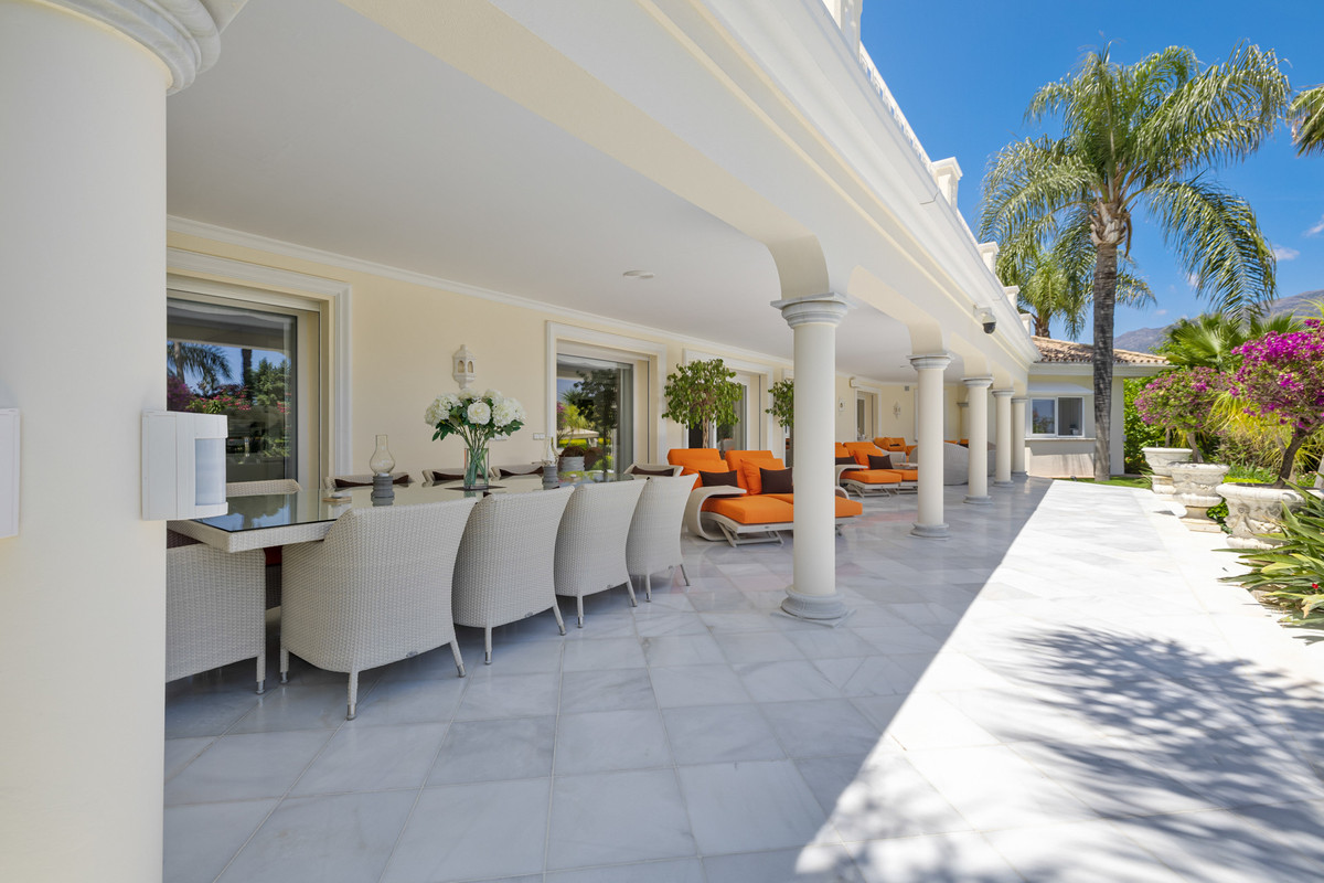 Photo 42 Detached Villa Nueva Andalucía, Costa del Sol, Málaga – R4932499
