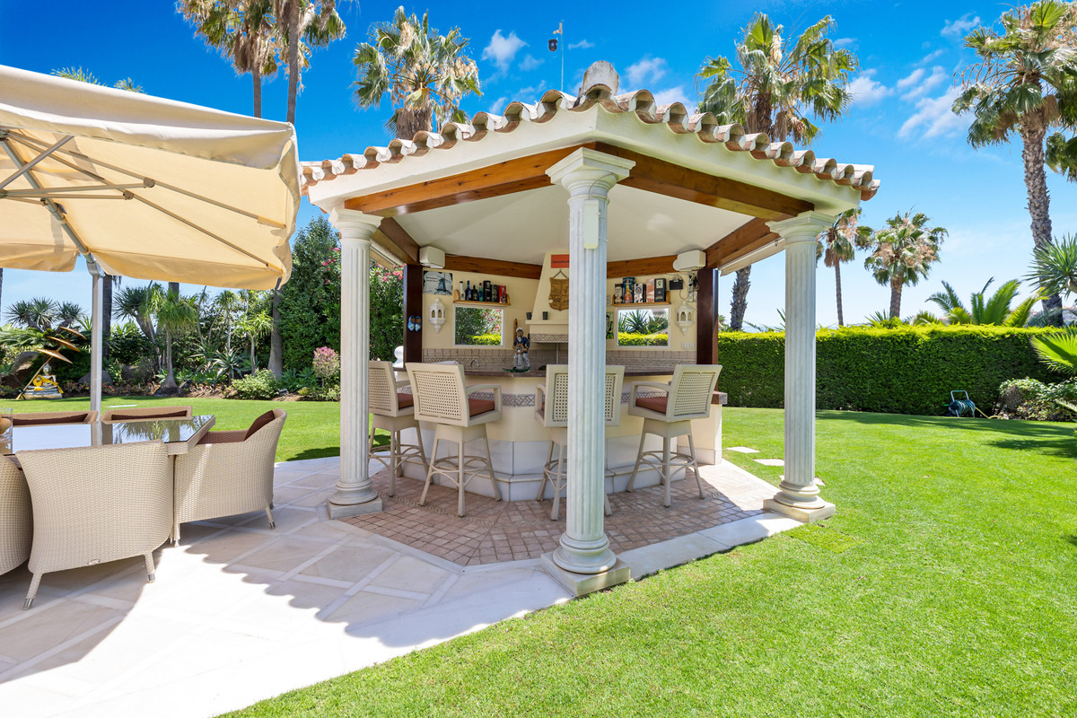 Photo 45 Detached Villa Nueva Andalucía, Costa del Sol, Málaga – R4932499