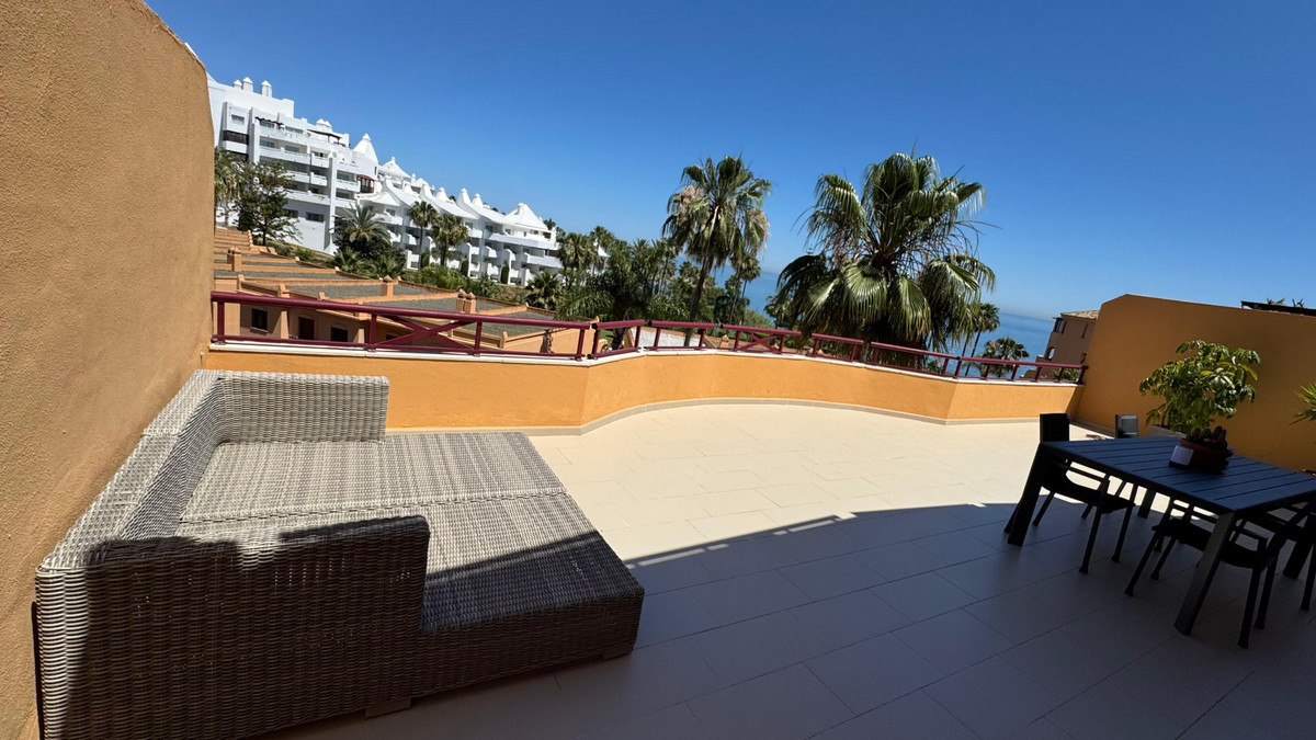 Photo 12 Middle Floor Apartment Estepona, Costa del Sol, Málaga – R5056135
