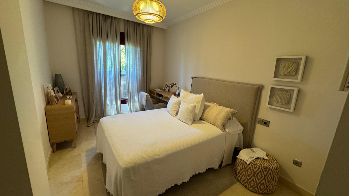 Photo 17 Middle Floor Apartment Estepona, Costa del Sol, Málaga – R5056135