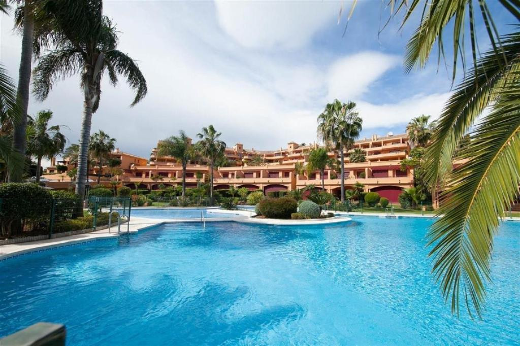 Photo 23 Middle Floor Apartment Estepona, Costa del Sol, Málaga – R5056135