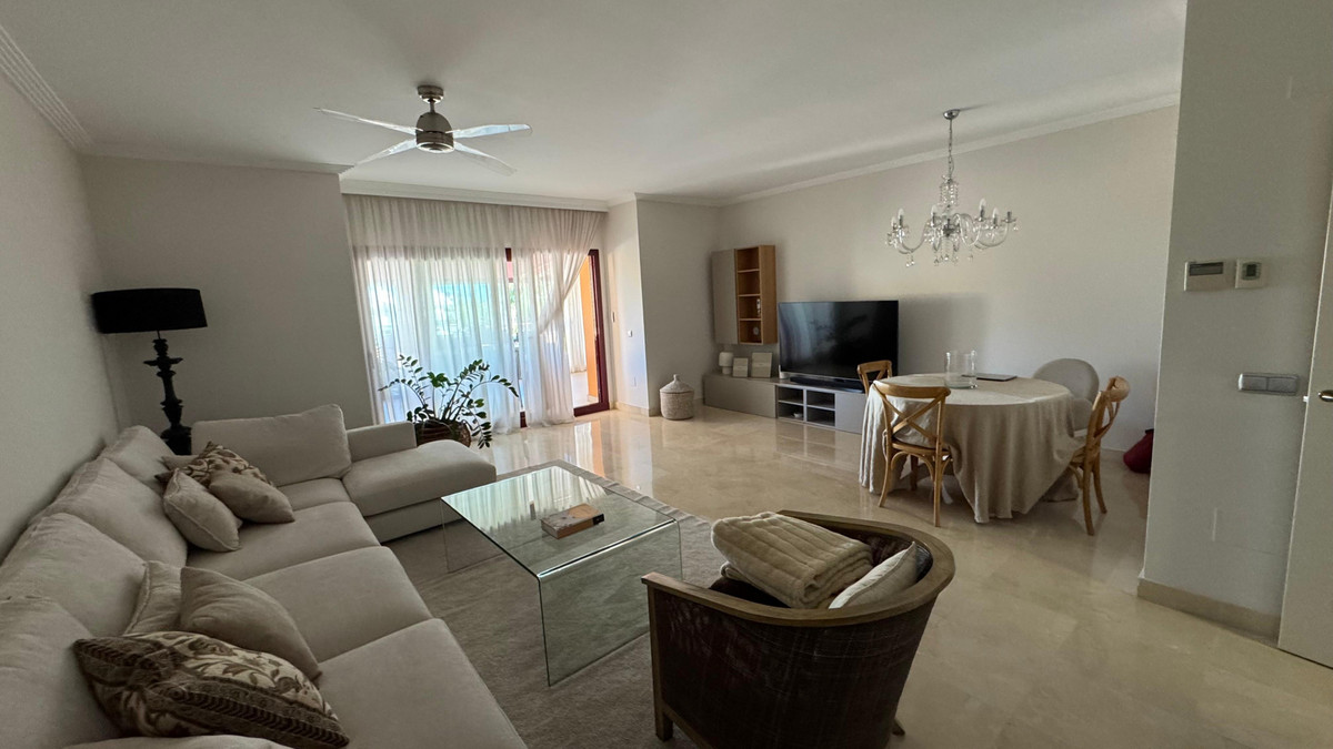 Photo 5 Middle Floor Apartment Estepona, Costa del Sol, Málaga – R5056135