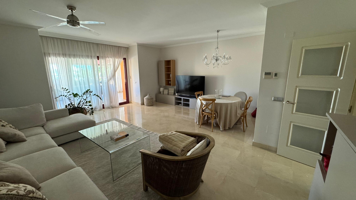 Photo 7 Middle Floor Apartment Estepona, Costa del Sol, Málaga – R5056135