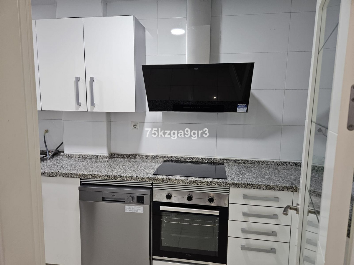 Photo 4 Middle Floor Apartment Estepona, Costa del Sol, Málaga – R4909312