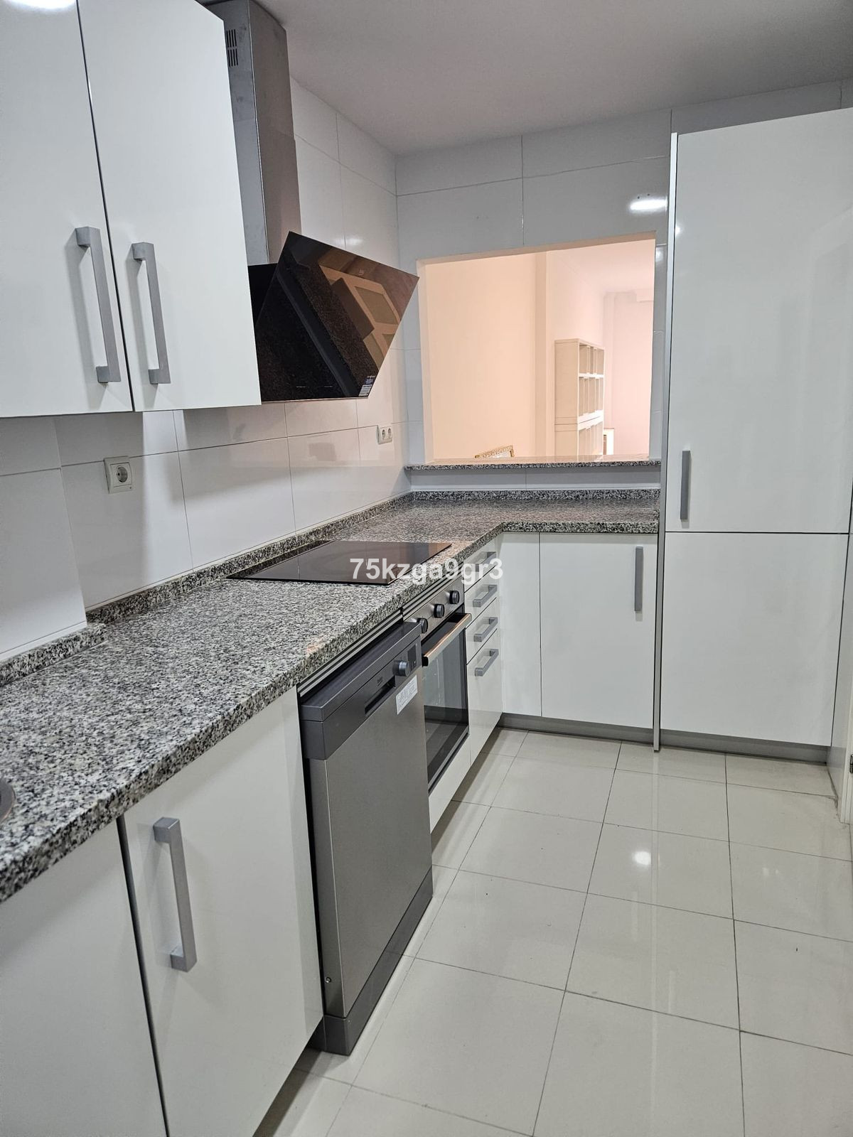 Photo 5 Middle Floor Apartment Estepona, Costa del Sol, Málaga – R4909312
