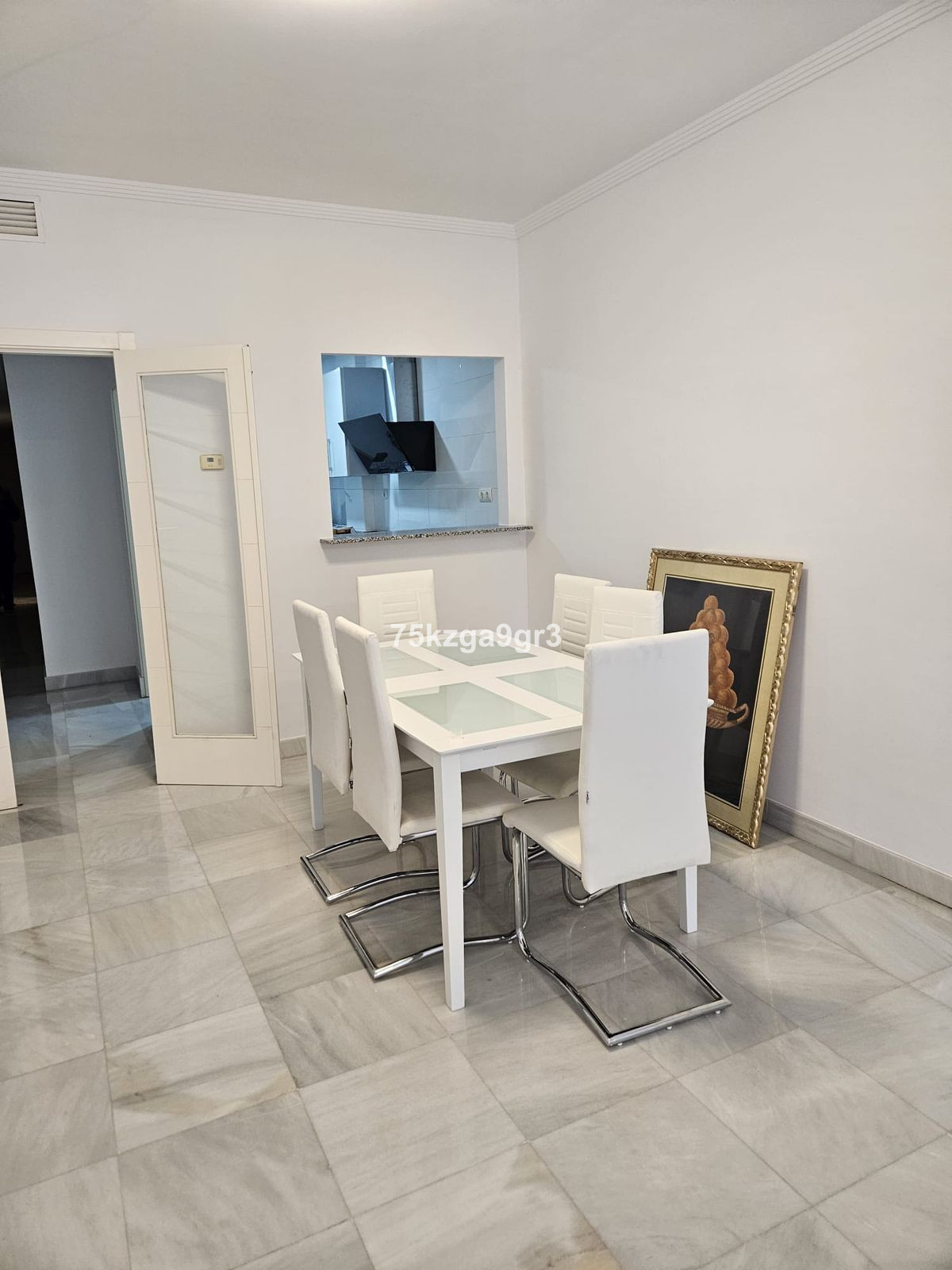 Photo 7 Middle Floor Apartment Estepona, Costa del Sol, Málaga – R4909312