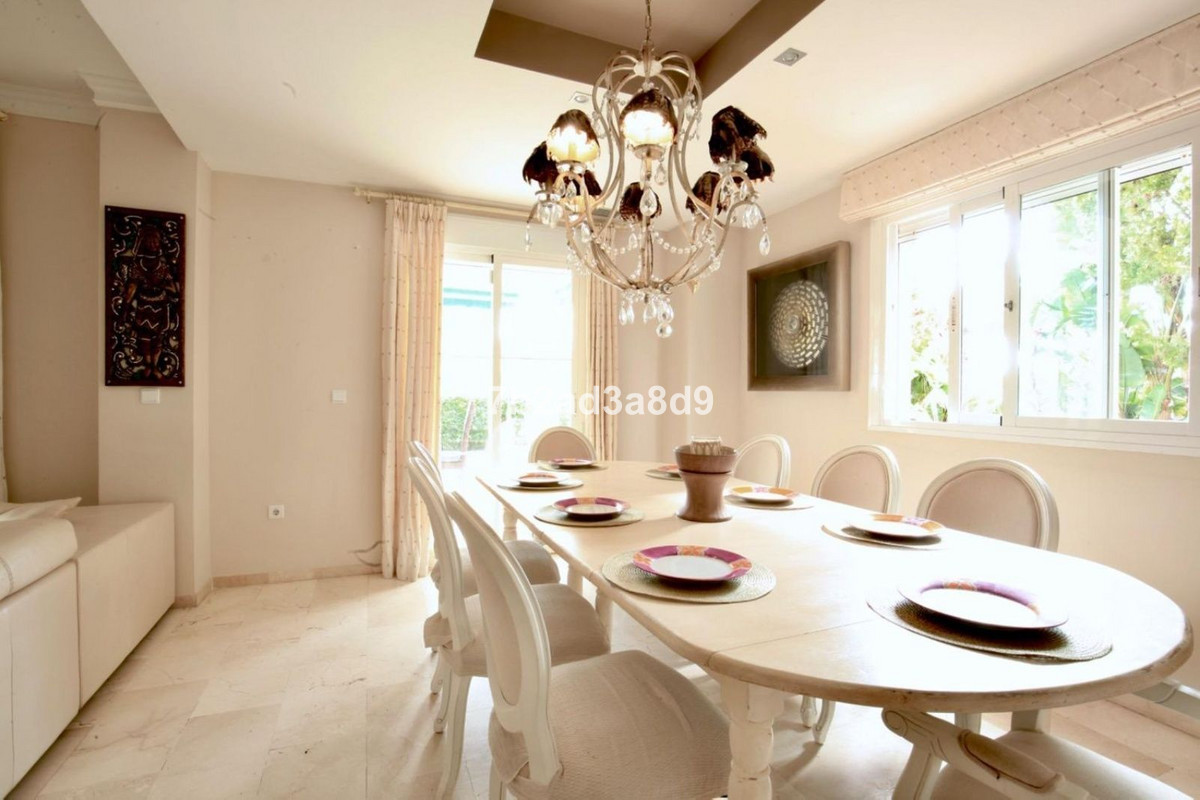 Photo 12 Detached Villa Guadalmina Alta, Costa del Sol, Málaga – R5063947