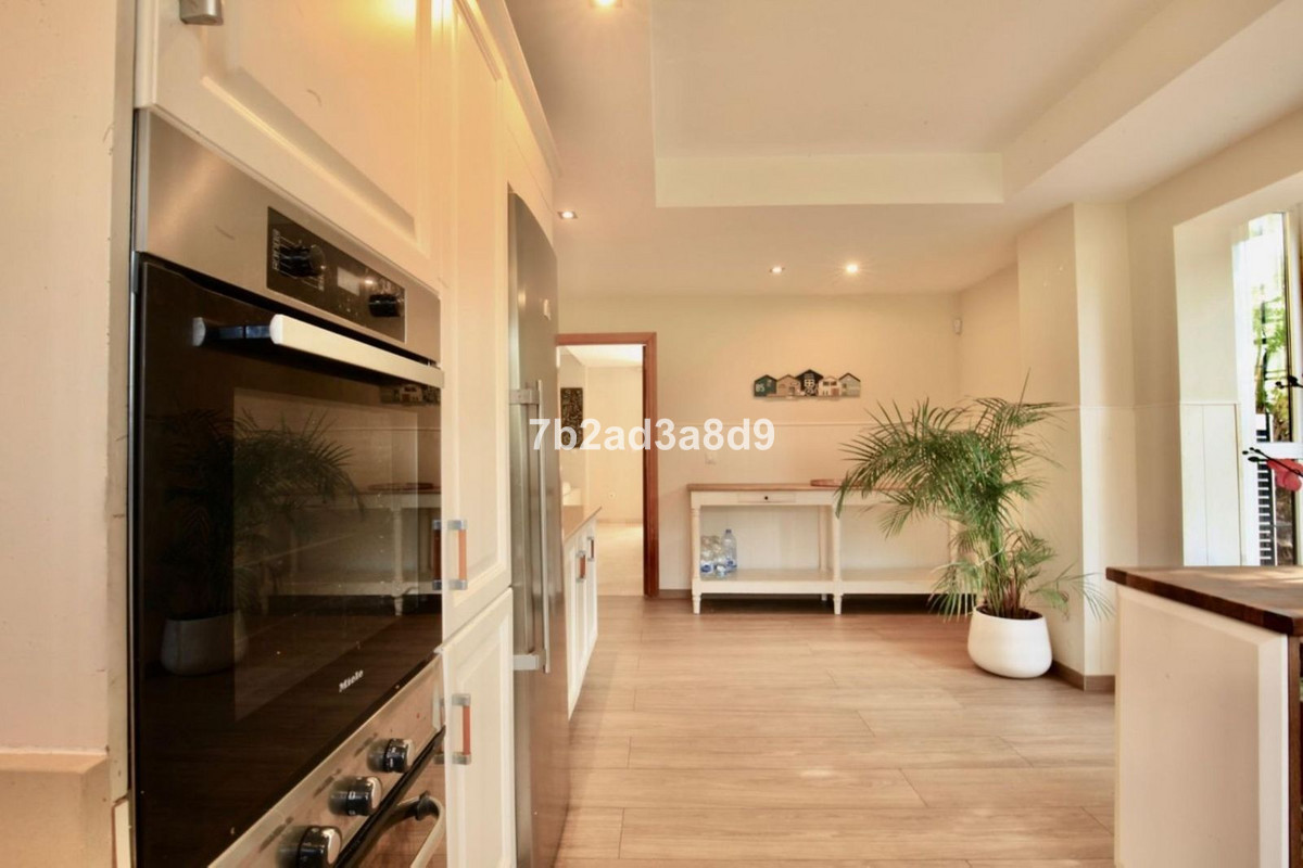 Photo 14 Detached Villa Guadalmina Alta, Costa del Sol, Málaga – R5063947