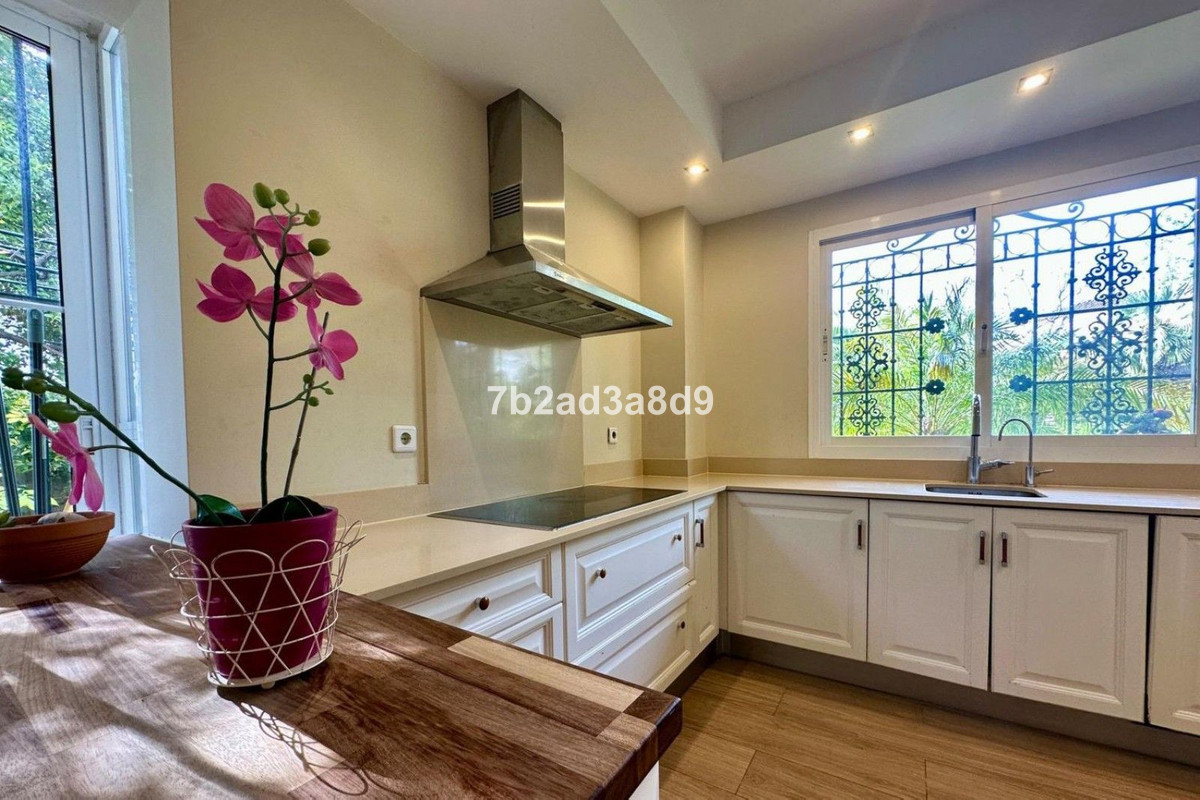 Photo 8 Detached Villa Guadalmina Alta, Costa del Sol, Málaga – R5063947