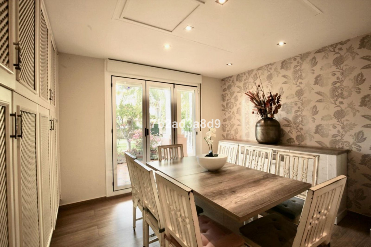 Photo 10 Detached Villa Guadalmina Alta, Costa del Sol, Málaga – R5063947