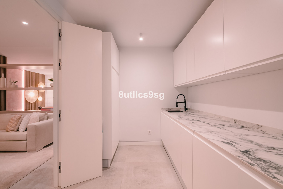 Photo 35 Detached Villa Nueva Andalucía, Costa del Sol, Málaga – R4922260