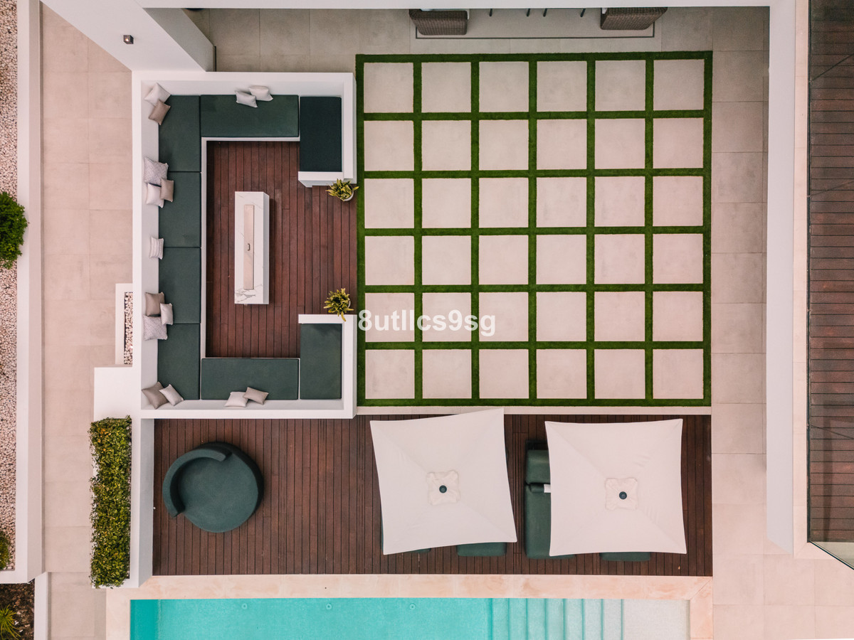 Photo 38 Detached Villa Nueva Andalucía, Costa del Sol, Málaga – R4922260