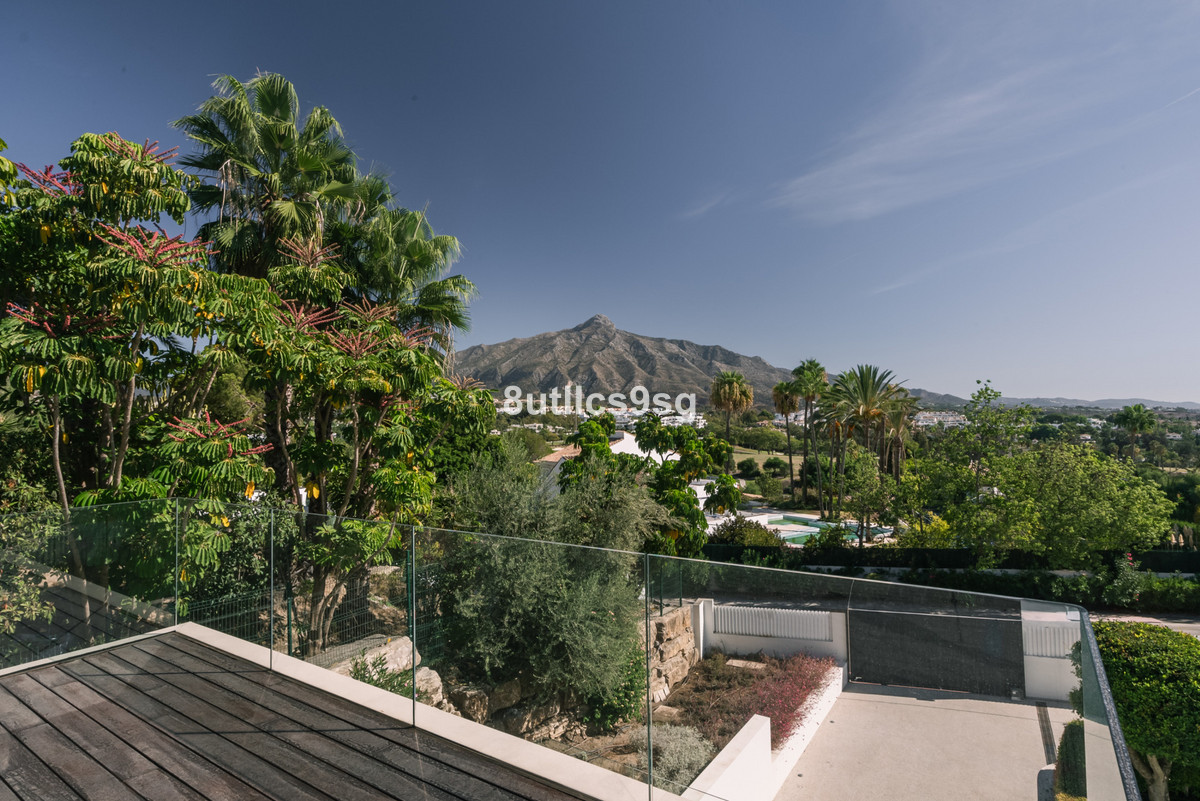 Photo 52 Detached Villa Nueva Andalucía, Costa del Sol, Málaga – R4922260