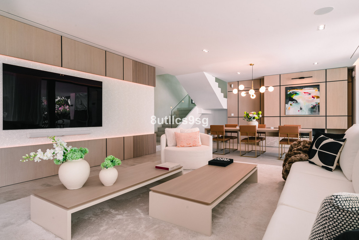 Photo 7 Detached Villa Nueva Andalucía, Costa del Sol, Málaga – R4922260