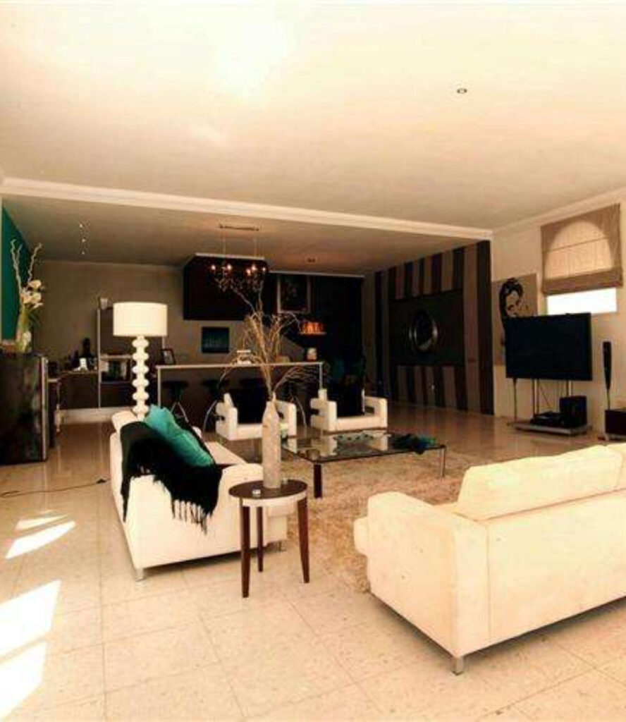 Photo 3 Detached Villa Nueva Andalucía, Costa del Sol, Málaga – R5063872