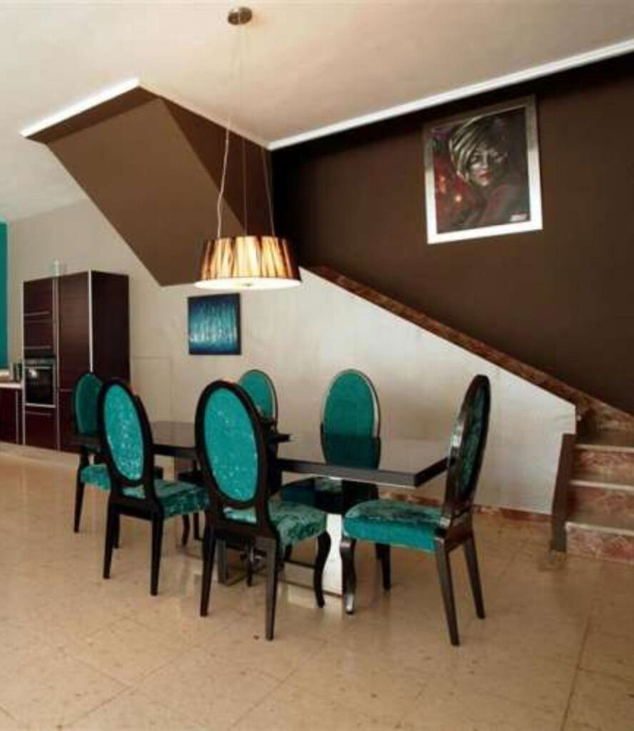 Photo 6 Detached Villa Nueva Andalucía, Costa del Sol, Málaga – R5063872
