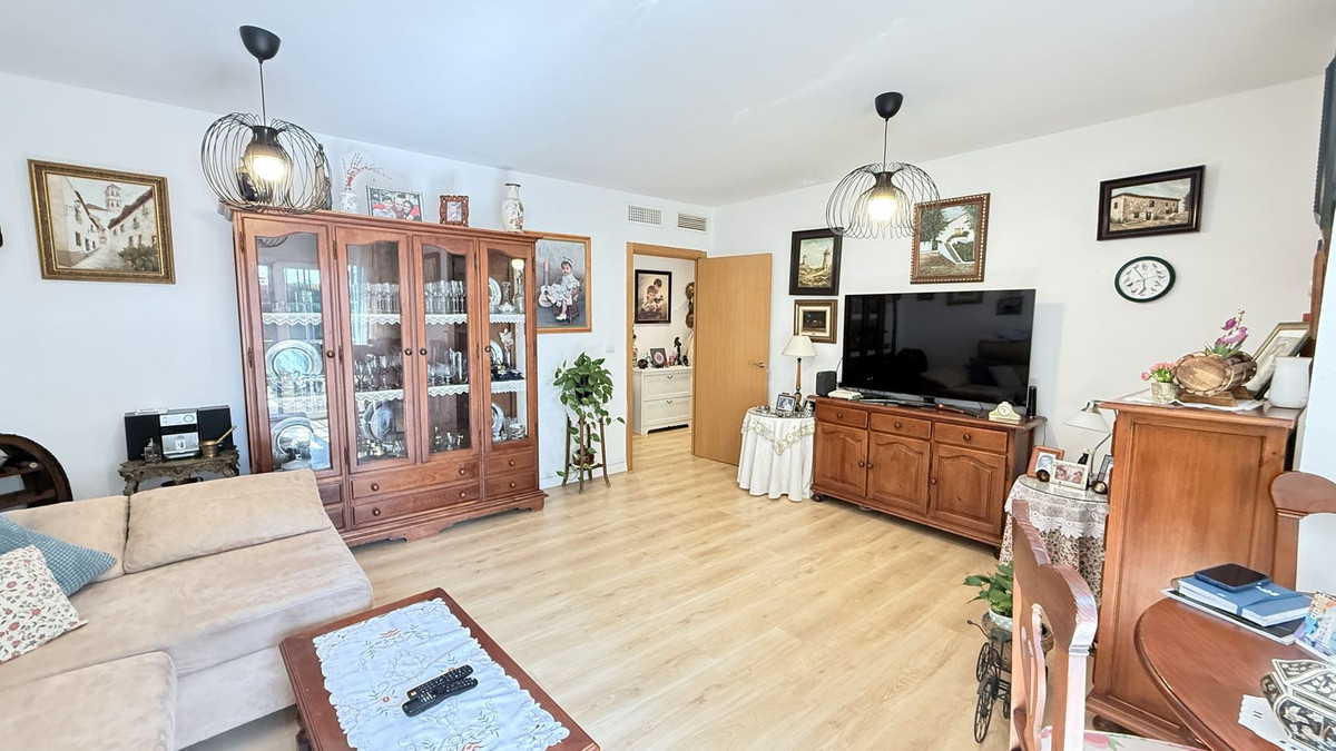 Photo 3 Ground Floor Apartment Estepona, Costa del Sol, Málaga – R5062540