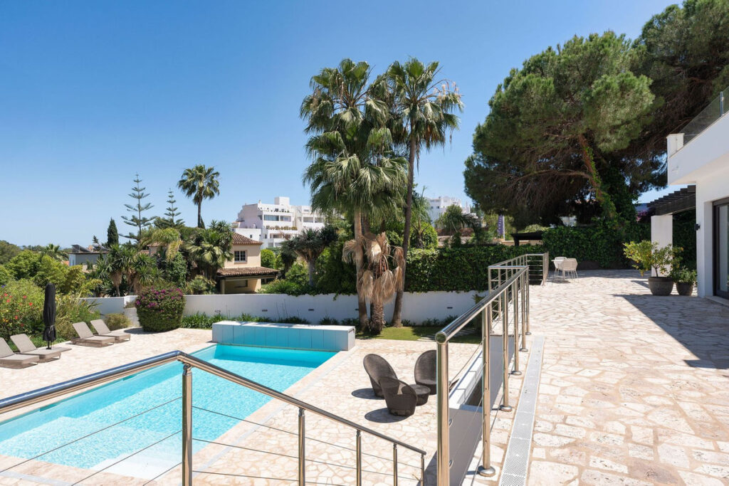 Photo 15 Detached Villa Nueva Andalucía, Costa del Sol, Málaga – R5058385