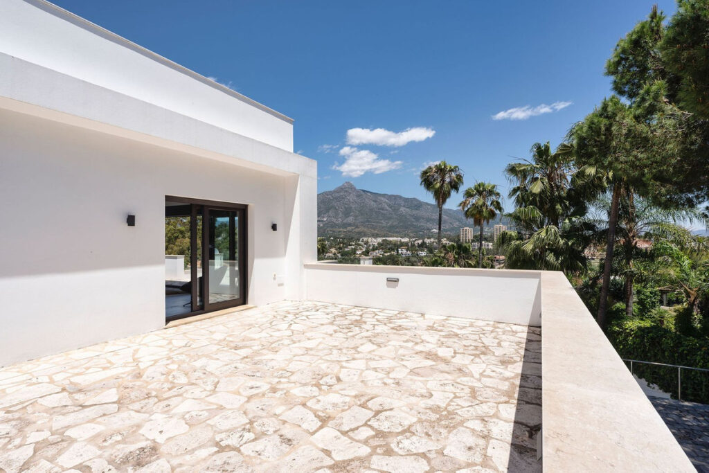 Photo 34 Detached Villa Nueva Andalucía, Costa del Sol, Málaga – R5058385
