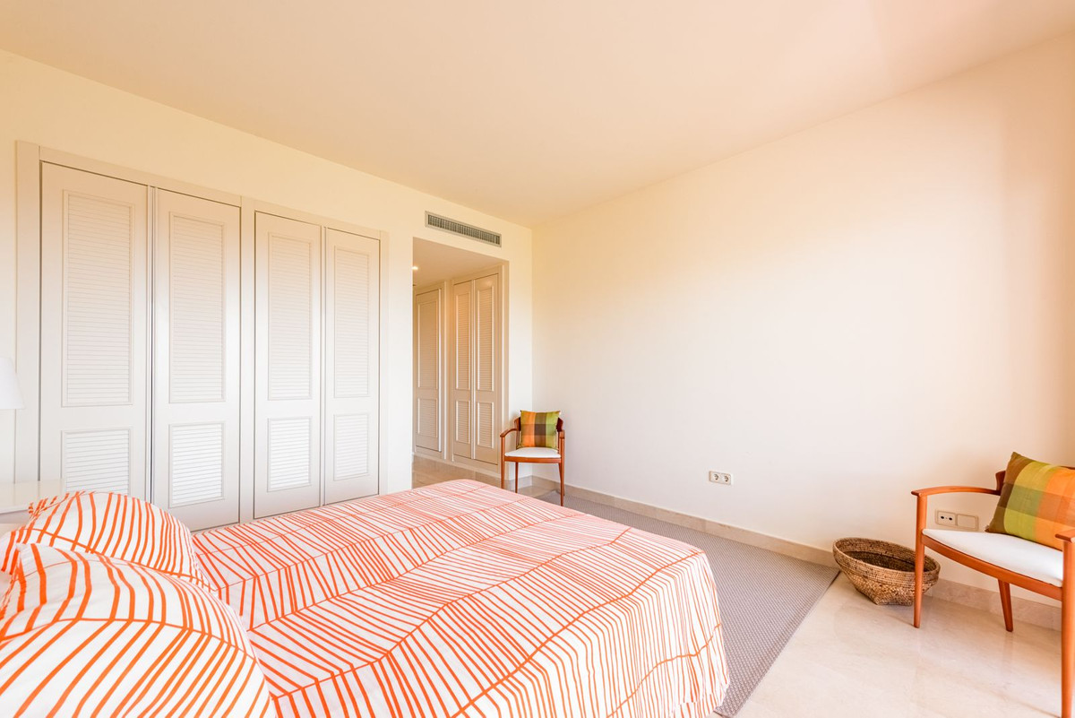 Photo 17 Middle Floor Apartment Atalaya, Costa del Sol, Málaga – R5077474