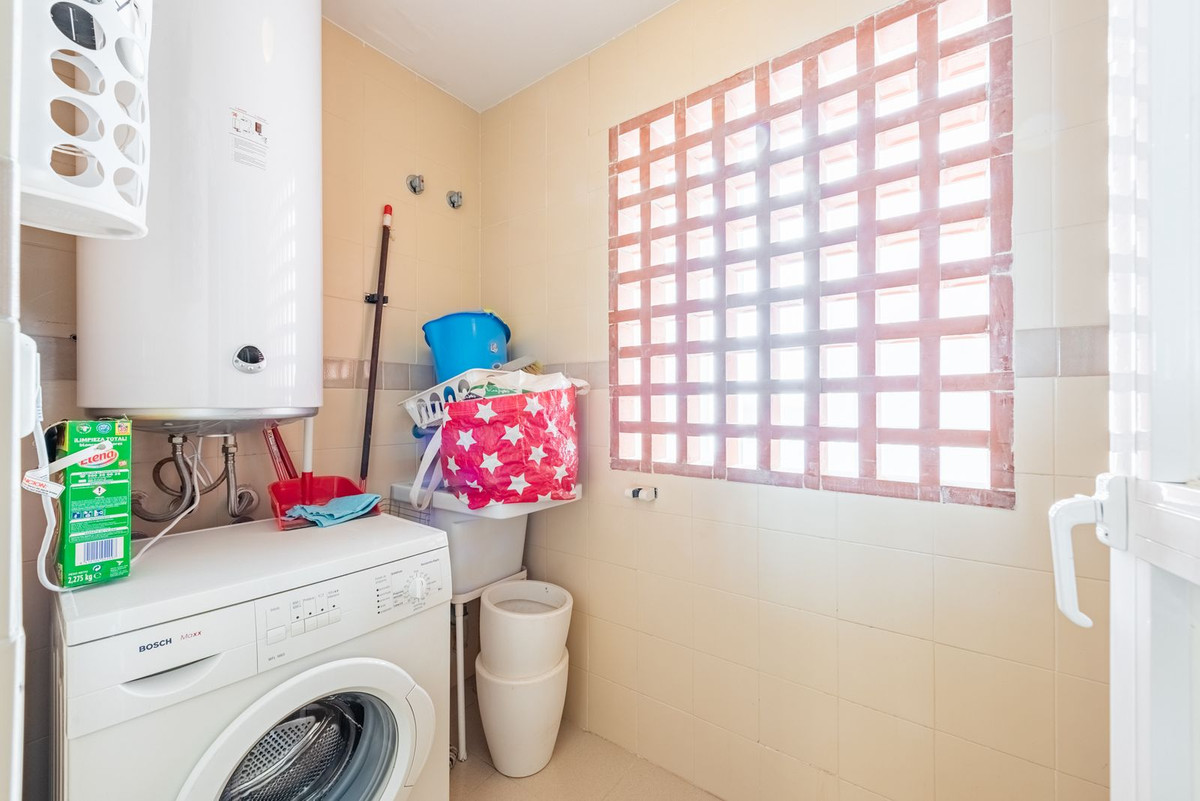 Photo 21 Middle Floor Apartment Atalaya, Costa del Sol, Málaga – R5077474