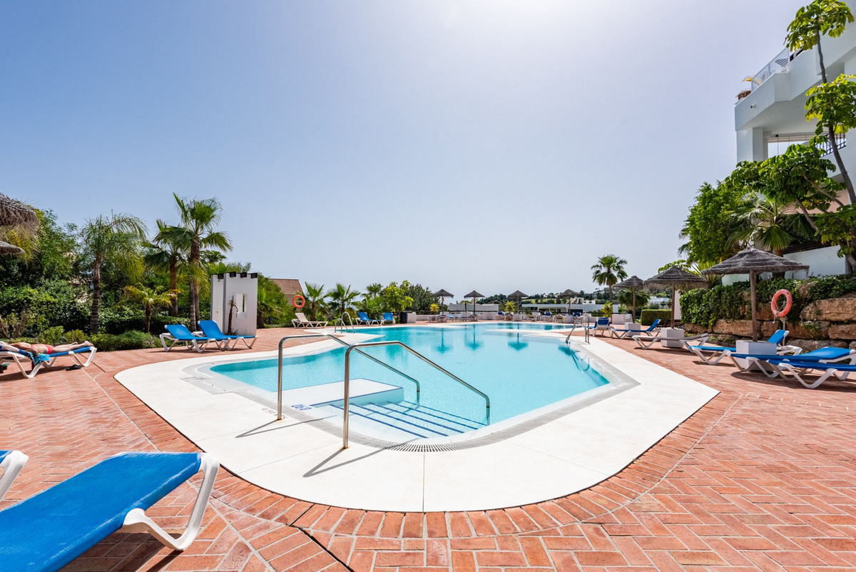 Photo 22 Middle Floor Apartment Atalaya, Costa del Sol, Málaga – R5077474