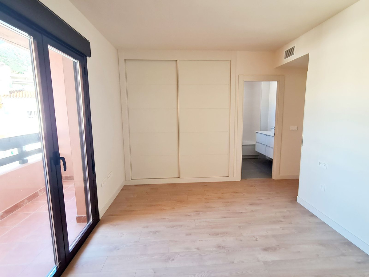 Photo 13 Middle Floor Apartment Benalmadena, Costa del Sol, Málaga – R5079031