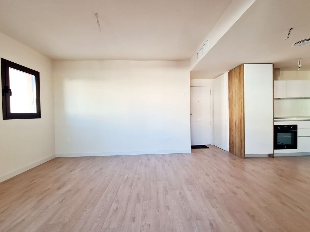 Photo 7 Middle Floor Apartment Benalmadena, Costa del Sol, Málaga – R5079031