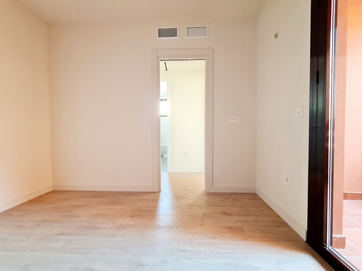 Photo 10 Middle Floor Apartment Benalmadena, Costa del Sol, Málaga – R5079031