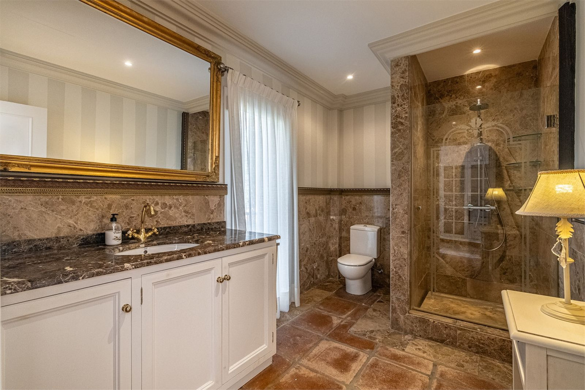 Photo 15 Detached Villa La Quinta, Costa del Sol, Málaga – R4919749