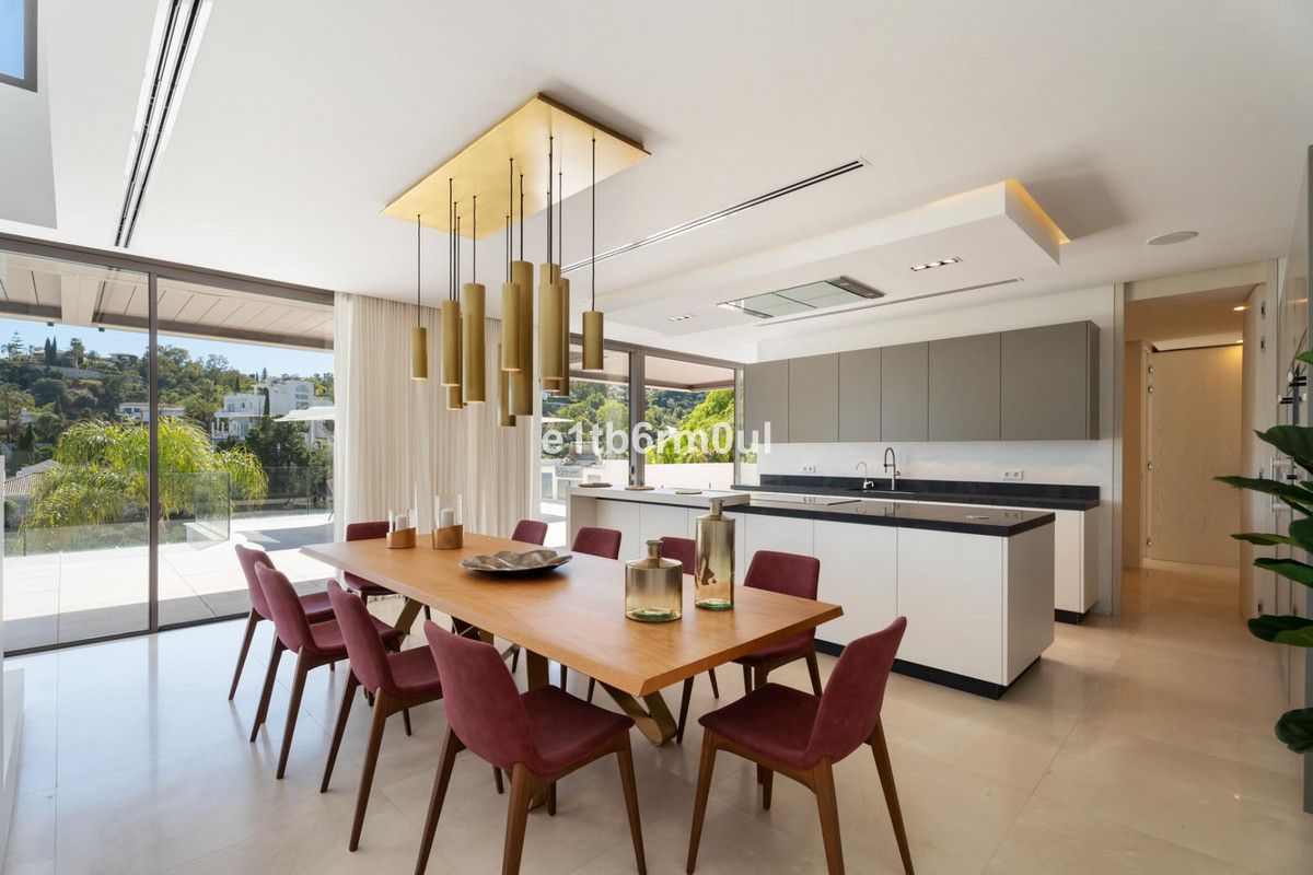 Photo 24 Detached Villa La Quinta, Costa del Sol, Málaga – R5061943