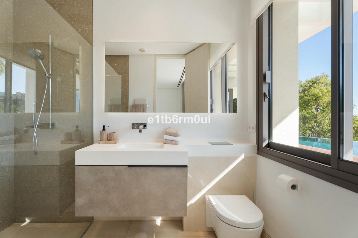 Photo 47 Detached Villa La Quinta, Costa del Sol, Málaga – R5061943