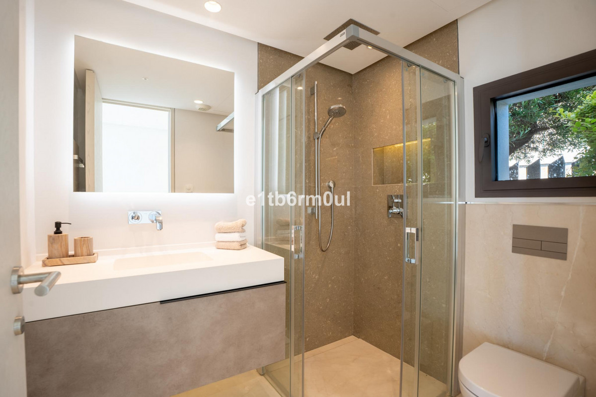 Photo 50 Detached Villa La Quinta, Costa del Sol, Málaga – R5061943