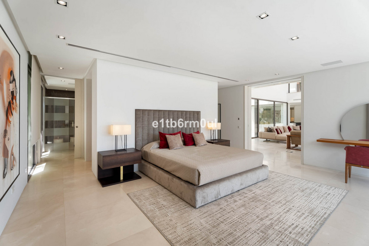 Photo 12 Detached Villa La Quinta, Costa del Sol, Málaga – R5062792